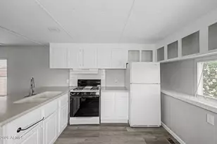 555 W Warner Rd, Chandler, AZ 85225 - Photo 11