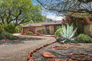 10975 E Pear Tree Dr, Cornville, AZ 86325 - Photo 3