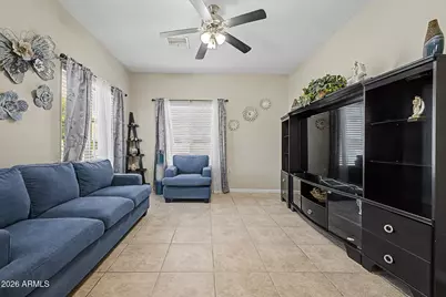 8225 S 5th Lane, Phoenix, AZ 85041 - Photo 5