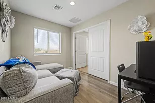 8225 S 5th Ln, Phoenix, AZ 85041 - Photo 29