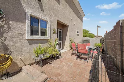 8225 S 5th Lane, Phoenix, AZ 85041 - Photo 33