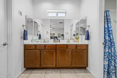 8225 S 5th Lane, Phoenix, AZ 85041 - Photo 21