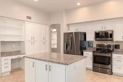 19204 N 92nd Street, Scottsdale, AZ 85255 - Photo 9