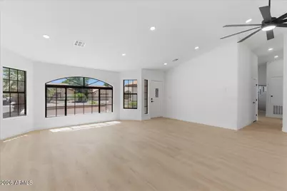 816 E Courtney Lane, Tempe, AZ 85284 - Photo 3