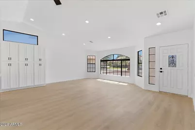 816 E Courtney Lane, Tempe, AZ 85284 - Photo 5