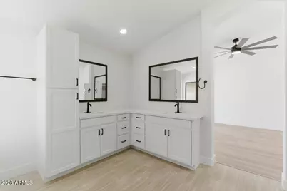 816 E Courtney Lane, Tempe, AZ 85284 - Photo 17