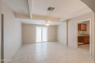 2139 E Betty Elyse Ln, Phoenix, AZ 85022 - Photo 11