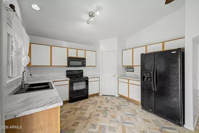 60 N 220th Lane, Buckeye, AZ 85326 - Photo 7