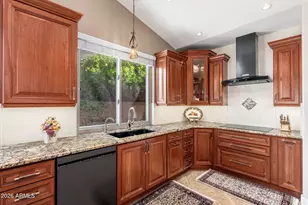 762 E Verbena Dr, Phoenix, AZ 85048 - Photo 7