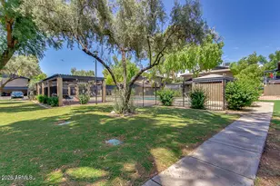 286 W Palomino Dr, Chandler, AZ 85225 - Photo 9