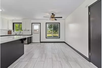 7733 N 60th Avenue, Glendale, AZ 85301 - Photo 11