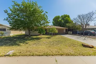7733 N 60th Ave, Glendale, AZ 85301 - Photo 1