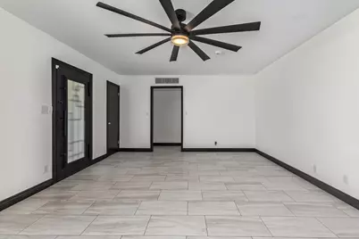 7733 N 60th Avenue, Glendale, AZ 85301 - Photo 9