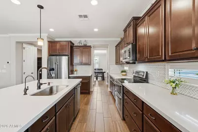 10638 E Tallahassee Avenue, Mesa, AZ 85212 - Photo 7