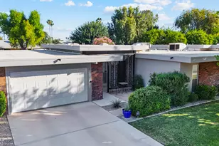 10333 W Highwood Ln, Sun City, AZ 85373 - Photo 1