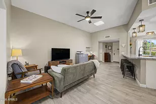 10333 W Highwood Ln, Sun City, AZ 85373 - Photo 9