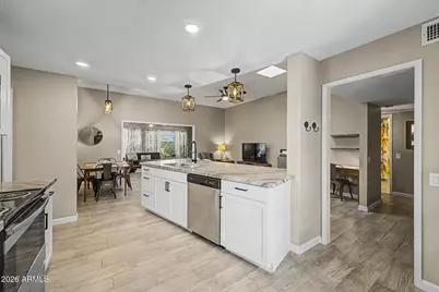 10333 W Highwood Lane, Sun City, AZ 85373 - Photo 7