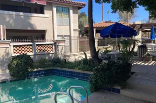 7557 N Dreamy Draw Dr, Phoenix, AZ 85020 - Photo 25