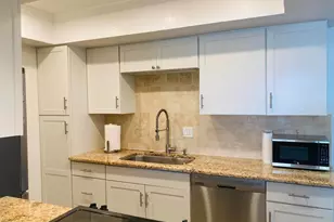 7557 N Dreamy Draw Dr, Phoenix, AZ 85020 - Photo 3