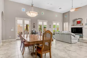 790 E Sunburst Ln, Tempe, AZ 85284 - Photo 13