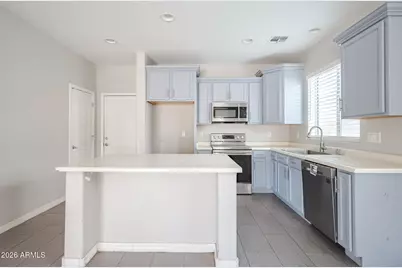 10423 W Hughes Drive, Tolleson, AZ 85353 - Photo 9