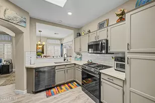 20034 N Greenview Dr, Sun City West, AZ 85375 - Photo 9