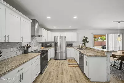 8001 N 17th Drive, Phoenix, AZ 85021 - Photo 17