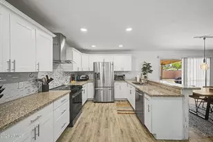 8001 N 17th Dr, Phoenix, AZ 85021 - Photo 17