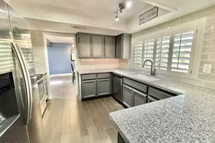 10449 N 9th St, Phoenix, AZ 85020 - Photo 1