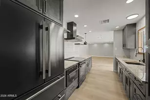 8716 E Mitchell Dr, Scottsdale, AZ 85251 - Photo 11