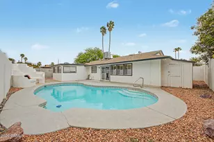 8716 E Mitchell Dr, Scottsdale, AZ 85251 - Photo 27