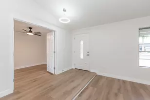 2607 E Larkspur Dr, Phoenix, AZ 85032 - Photo 17