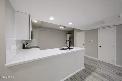 351 E Thomas Road #D201, Phoenix, AZ 85012 - Photo 15