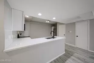 351 E Thomas Rd, Phoenix, AZ 85012 - Photo 15
