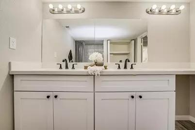 351 E Thomas Road #Unit D201, Phoenix, AZ 85012 - Photo 29