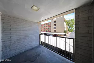 351 E Thomas Rd, Phoenix, AZ 85012 - Photo 3