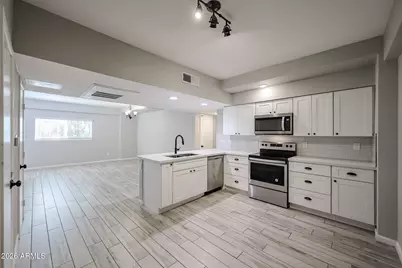 351 E Thomas Road #D201, Phoenix, AZ 85012 - Photo 17