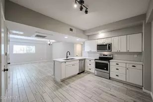 351 E Thomas Rd, Phoenix, AZ 85012 - Photo 17