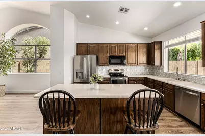 8775 W Kathleen Road, Peoria, AZ 85382 - Photo 5