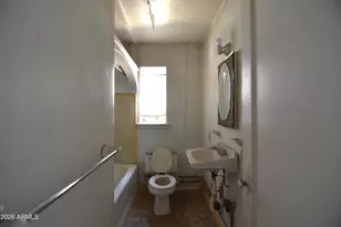 1912 W Monte Vista Rd, Phoenix, AZ 85009 - Photo 15