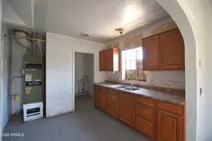 1912 W Monte Vista Rd, Phoenix, AZ 85009 - Photo 9