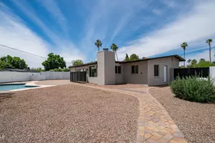 1325 E Avalon Dr, Phoenix, AZ 85014 - Photo 41