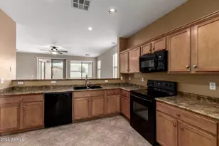 7539 W Wood St, Phoenix, AZ 85043 - Photo 5