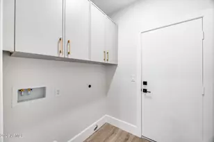 8876 E Windrose Dr, Scottsdale, AZ 85260 - Photo 35