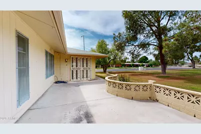 17652 N Del Webb Boulevard, Sun City, AZ 85373 - Photo 49