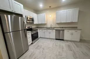 1126 W Elliot Rd, Chandler, AZ 85224 - Photo 5