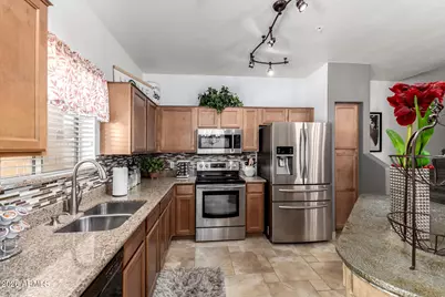 2250 E Deer Valley Road #15, Phoenix, AZ 85024 - Photo 11