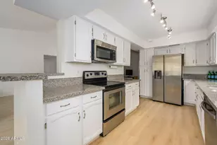 826 N 85th St, Scottsdale, AZ 85257 - Photo 13