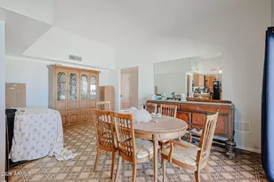 11001 W Granada Dr, Sun City, AZ 85373 - Photo 9