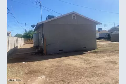 6807 N 61st Avenue, Glendale, AZ 85301 - Photo 7